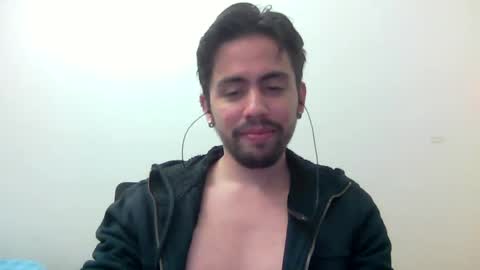 Snapshot of alejo_shy chatting on 02/17/25, 03:15 alejo_shy online show from 02/17/25, 03:15