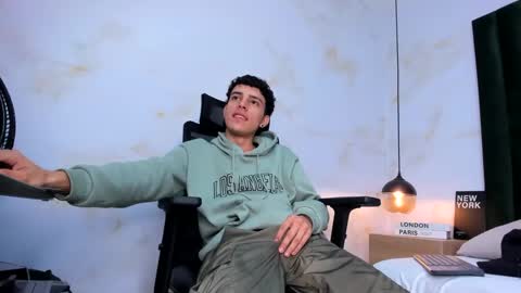 Alejo online show from 09/22/25, 12:51