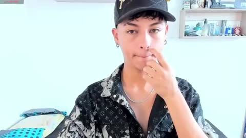 Snapshot of alejoo_storms chatting on 07/19/26, 06:11 alejo online show from 07/19/26, 06:11