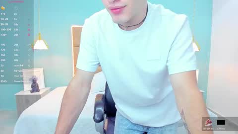 ALejoo Saenz online show from 10/22/25, 01:28