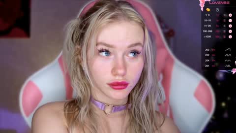 Snapshot of aleksalore chatting on 12/13/24, 06:53 Lexi online show from 12/13/24, 06:53