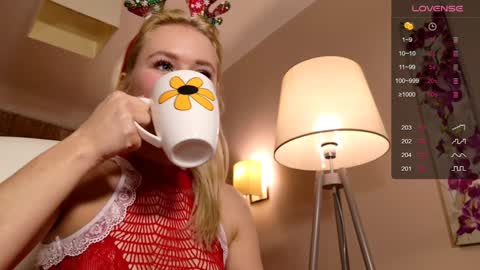 Snapshot of aleksalore chatting on 12/26/24, 09:11 Lexi online show from 12/26/24, 09:11