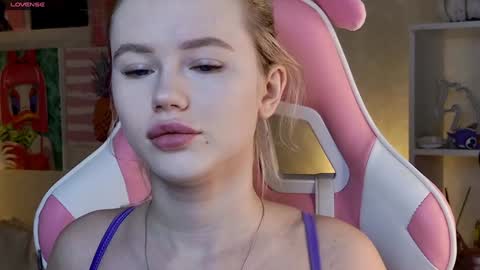 Snapshot of aleksalore chatting on 02/07/25, 04:06 Lexi online show from 02/07/25, 04:06