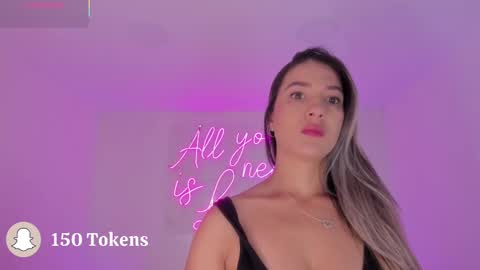 Snapshot of aleksandra_miller chatting on 09/18/25, 12:18 Aleksandra online show from 09/18/25, 12:18