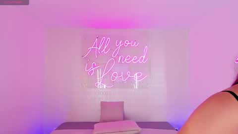 Snapshot of aleksandra_miller chatting on 10/03/25, 03:53 Aleksandra online show from 10/03/25, 03:53