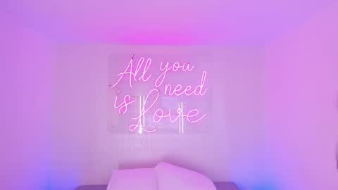 Aleksandra  online show from 11/18/25, 04:06