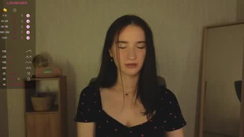 Alena online show from 06/11/26, 09:46