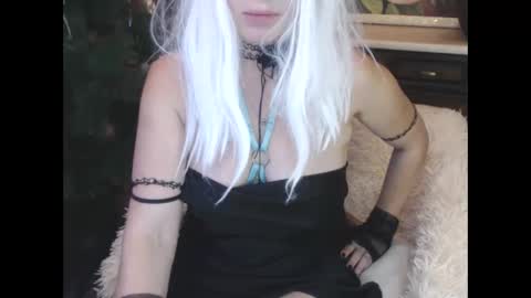 Luly online show from 12/16/24, 03:51