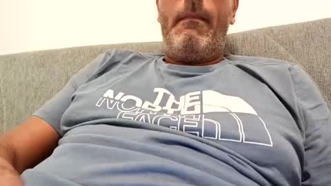 Snapshot of alesao80 chatting on 10/30/25, 11:16 Ale online show from 10/30/25, 11:16