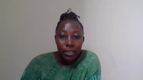 Noreen Kennth and Emilly online show from 01/19/25, 05:37