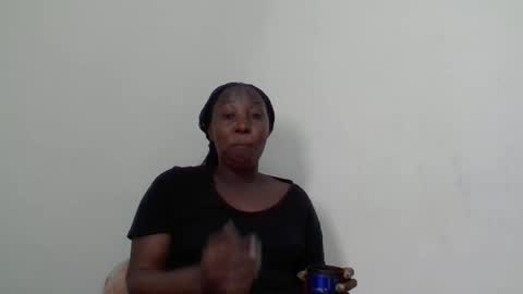 Noreen Kennth and Emilly online show from 01/26/25, 09:19