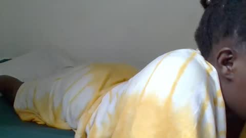 Noreen Kennth and Emilly online show from 01/29/25, 11:09