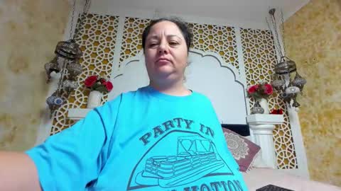 Snapshot of alesha_arabian_ chatting on 12/16/25, 05:34 alesha_arabian_ online show from 12/16/25, 05:34