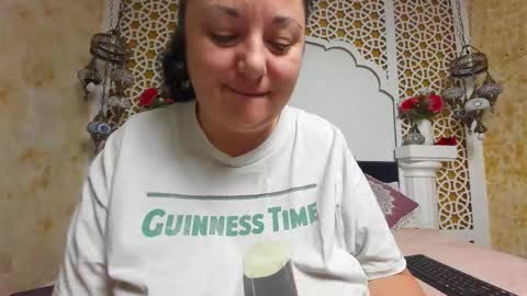 Snapshot of alesha_arabian_ chatting on 12/18/25, 05:24 alesha_arabian_ online show from 12/18/25, 05:24