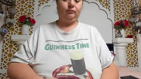 Snapshot of alesha_arabian_ chatting on 12/19/25, 05:14 alesha_arabian_ online show from 12/19/25, 05:14