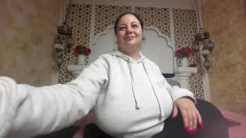 Snapshot of alesha_arabian_ chatting on 02/18/26, 05:36 alesha_arabian_ online show from 02/18/26, 05:36