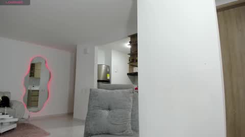 Snapshot of alesiacooper chatting on 03/10/26, 01:21 alesia online show from 03/10/26, 01:21
