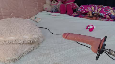 Aleska online show from 05/17/26, 09:49