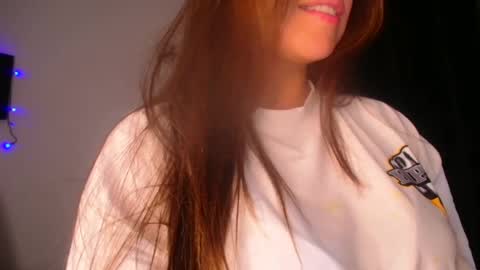 QUEEN OFF MILk  IM BACK  15 NOV online show from 01/15/25, 12:51