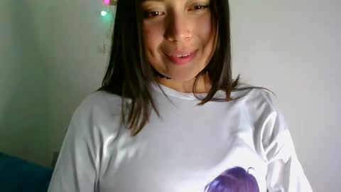 QUEEN OFF MILk  IM BACK  15 NOV online show from 02/18/26, 10:17