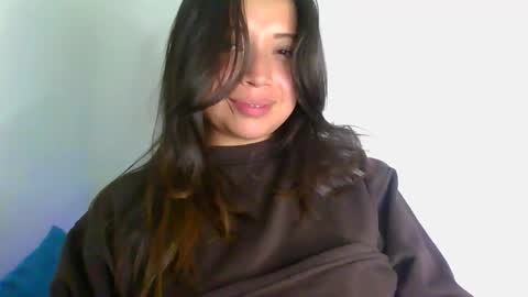 QUEEN OFF MILk  IM BACK  15 NOV online show from 03/03/26, 01:45