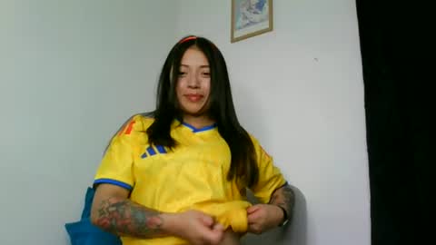 QUEEN OFF MILk  IM BACK  15 NOV online show from 06/24/26, 12:31