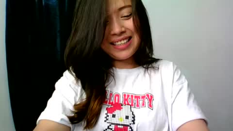 QUEEN OFF MILk  IM BACK  15 NOV online show from 07/10/26, 08:11