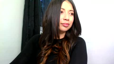 QUEEN OFF MILk  IM BACK  15 NOV online show from 07/25/26, 07:33