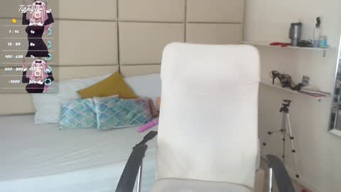 Snapshot of aleska_swarovski chatting on 12/07/24, 02:02 Aleska 3 online show from 12/07/24, 02:02