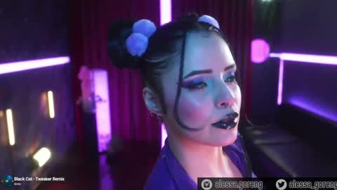 Alessa Goreng online show from 12/17/24, 12:23