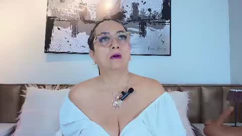 Alessandra online show from 07/04/26, 12:33
