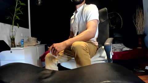 Snapshot of alessandro__wye chatting on 10/31/25, 02:23 ALESSANDRO  WYE online show from 10/31/25, 02:23