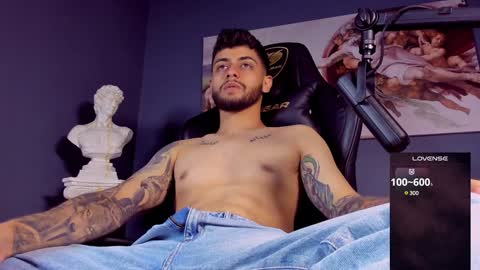 Snapshot of alessandro_duty chatting on 01/16/25, 12:02 Alessandro INDEPENDENT MODEL online show from 01/16/25, 12:02