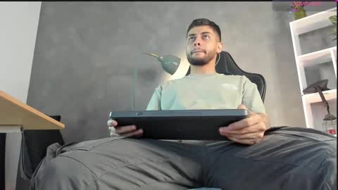 Snapshot of alessandro_duty chatting on 09/17/25, 02:46 Alessandro INDEPENDENT MODEL online show from 09/17/25, 02:46