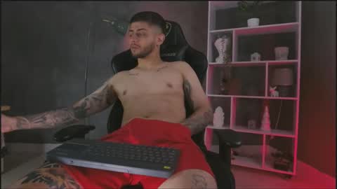 Snapshot of alessandro_duty chatting on 09/29/25, 01:11 Alessandro INDEPENDENT MODEL online show from 09/29/25, 01:11