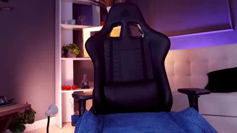 Snapshot of alessandro_duty chatting on 10/25/25, 02:41 Alessandro INDEPENDENT MODEL online show from 10/25/25, 02:41