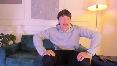 Alessandro Dybala online show from 11/04/25, 12:04