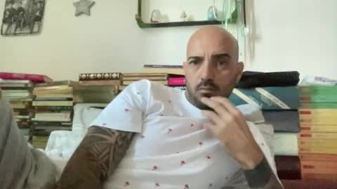 alessandromori91 online show from 06/08/26, 05:30