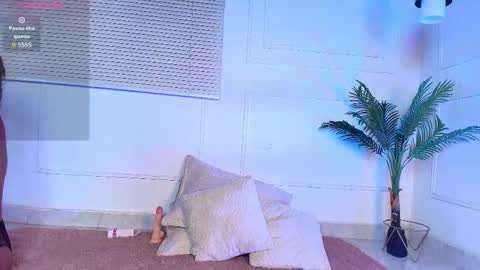 Alejandra  online show from 11/08/25, 12:49