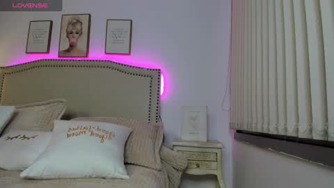 Alessia cruz online show from 02/17/25, 10:40