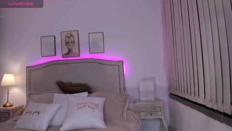 Alessia cruz online show from 02/18/25, 10:38