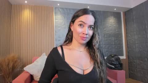 Snapshot of alessia_taylorr chatting on 03/07/25, 12:01 Alessia Everyday From 0530 to 1430 Col Time online show from 03/07/25, 12:01