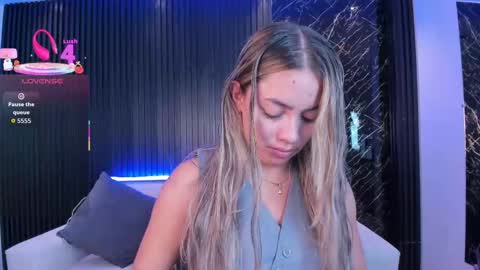 Snapshot of alessia_taylorr chatting on 09/11/25, 12:05 Alessia Everyday From 0530 to 1430 Col Time online show from 09/11/25, 12:05