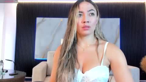 Alessia  Everyday From 0530 to 1430 Col Time online show from 11/08/25, 11:54