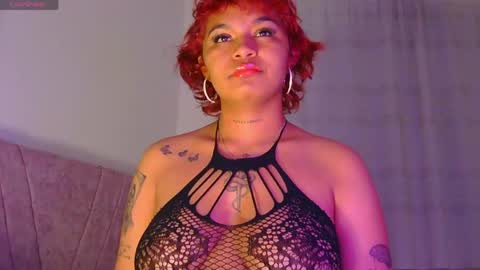 Snapshot of alessia_temptation chatting on 06/08/26, 07:42 alessia_temptation online show from 06/08/26, 07:42