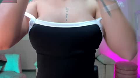 Snapshot of alessiacorleone_ chatting on 01/24/25, 08:43 Alessia online show from 01/24/25, 08:43