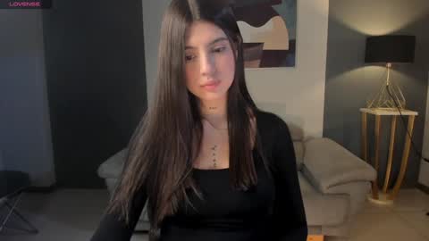Snapshot of alessiacorleone_ chatting on 01/29/25, 12:01 Alessia online show from 01/29/25, 12:01