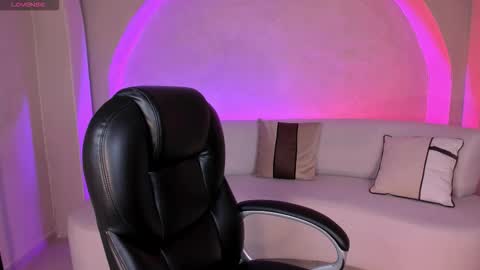 Alessia  online show from 10/09/25, 05:22