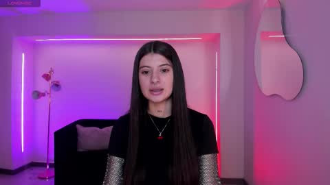 Snapshot of alessiacorleone_ chatting on 11/17/25, 06:57 Alessia online show from 11/17/25, 06:57