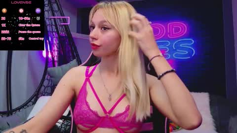 alessiacroft online show from 11/08/25, 05:40